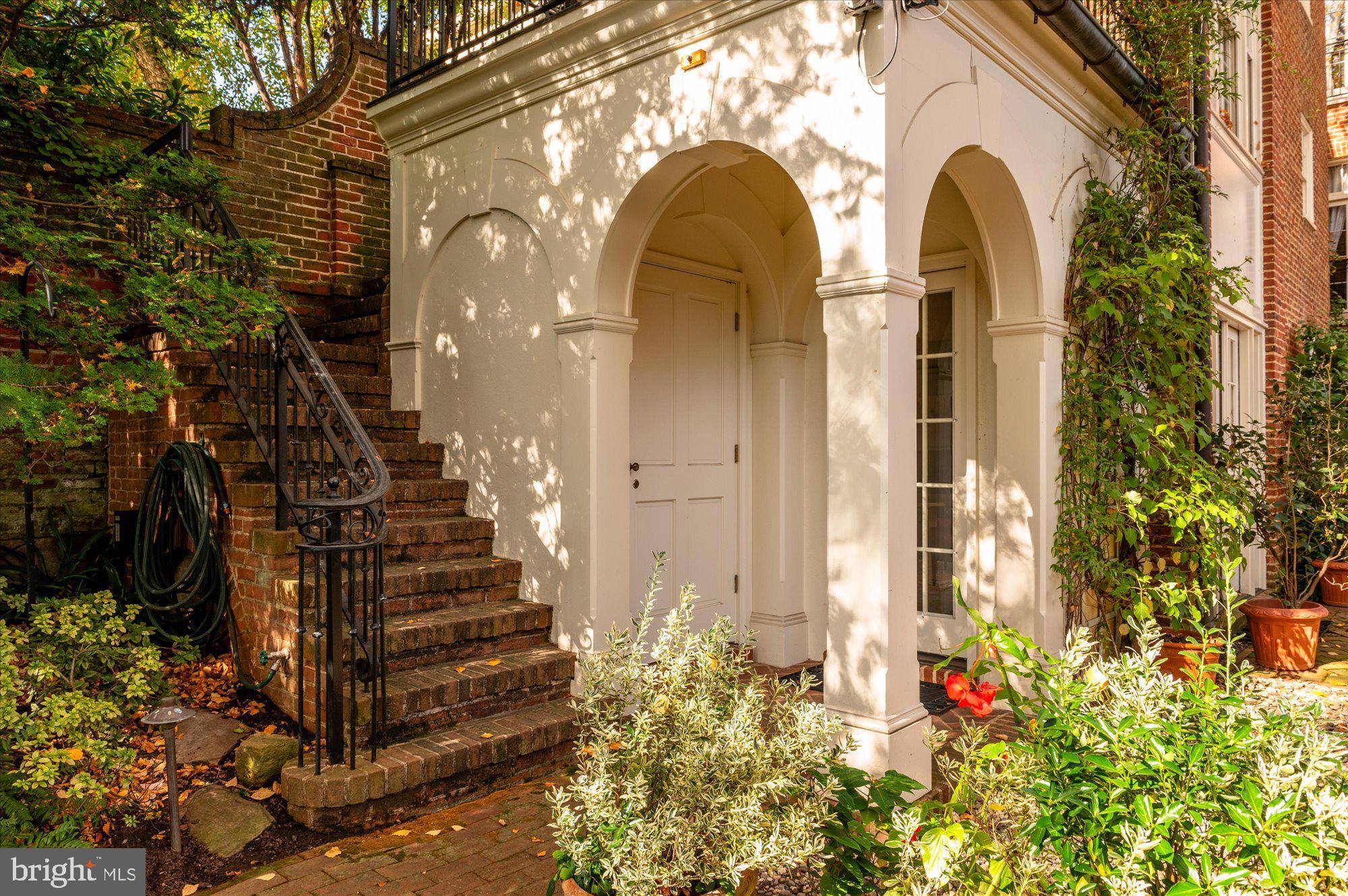 GEORGETOWN - Residential