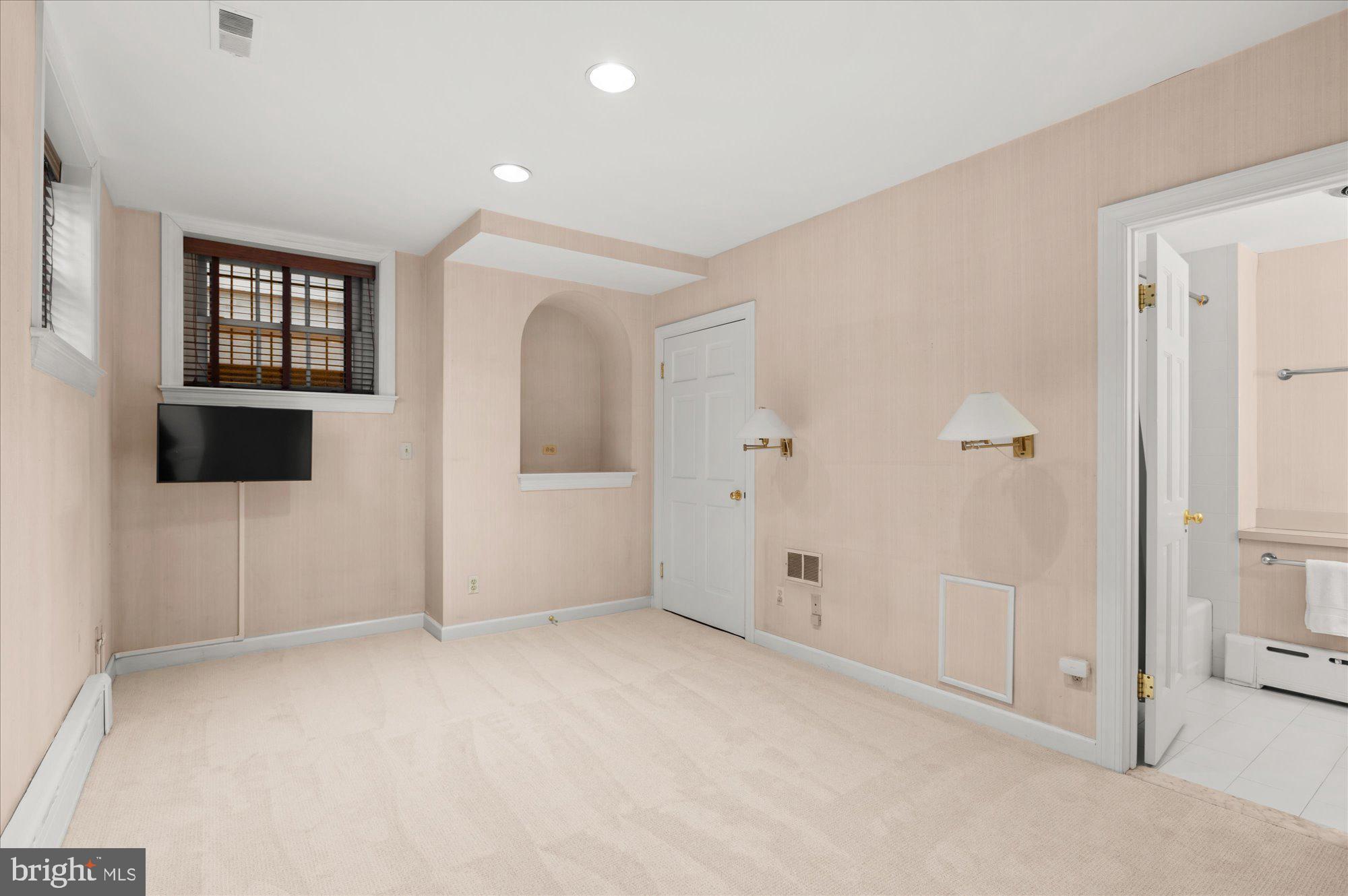 GEORGETOWN - Residential