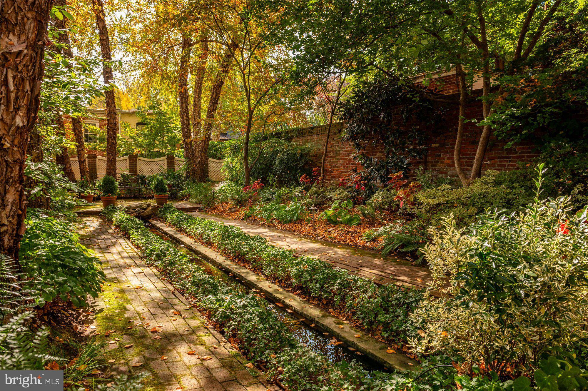 GEORGETOWN - Residential