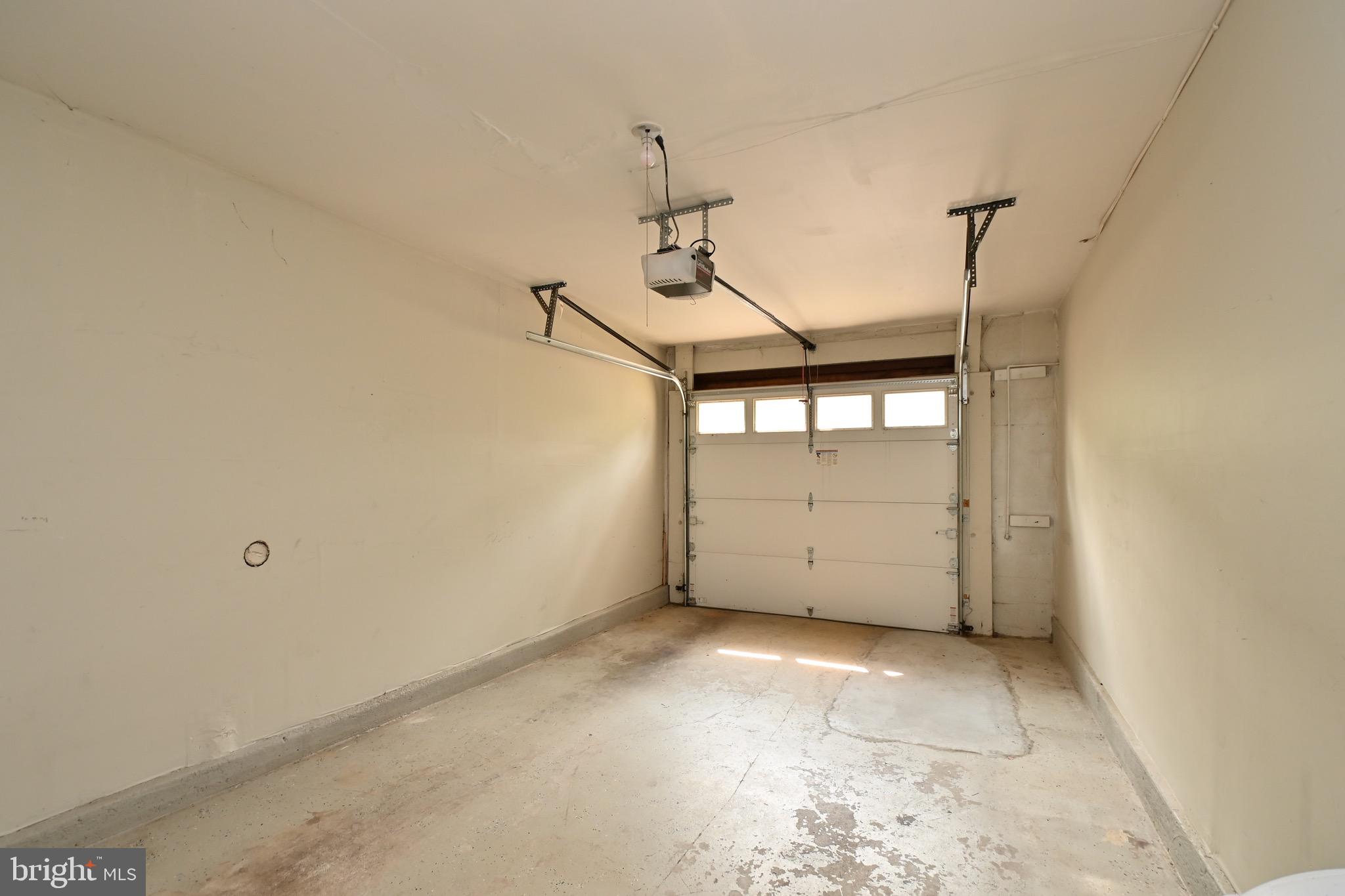 VILLAGE OF MOUNT AIR - Residential Lease