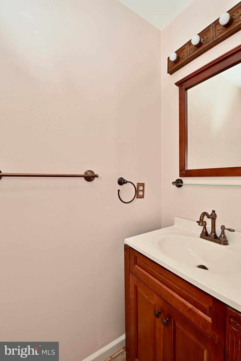 VILLAGE OF MOUNT AIR - Residential Lease