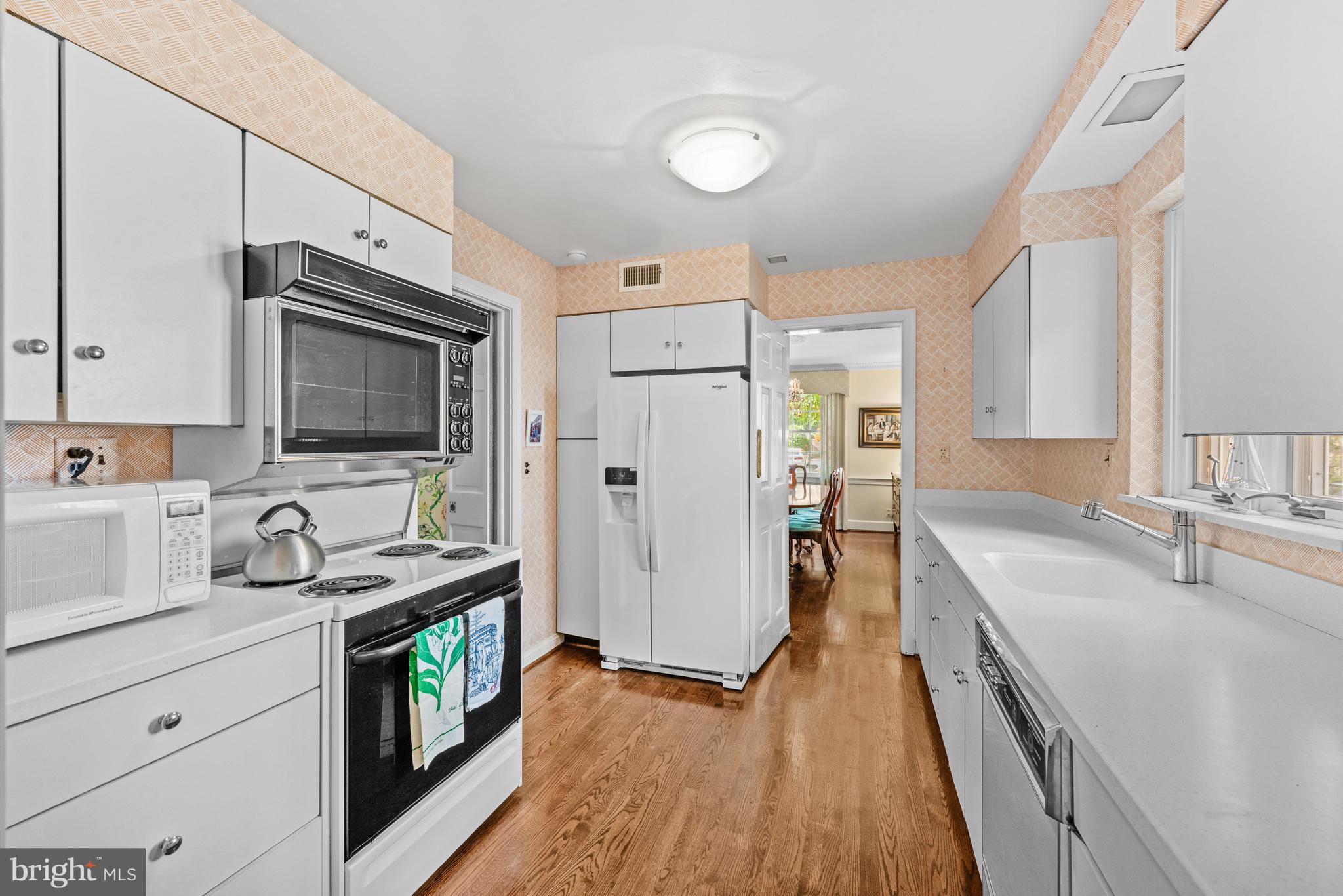 CHEVY CHASE VILLAGE - Residential