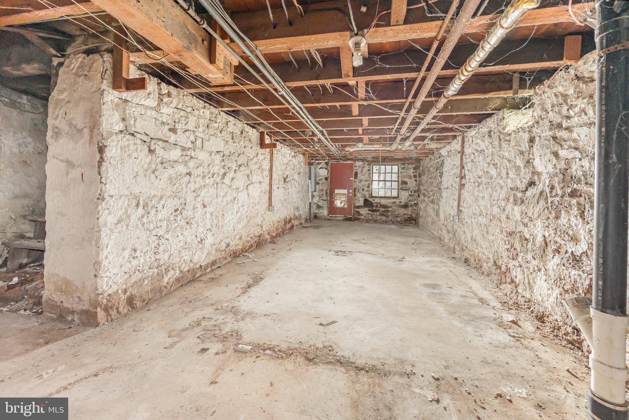 MIDDLETOWN - Residential