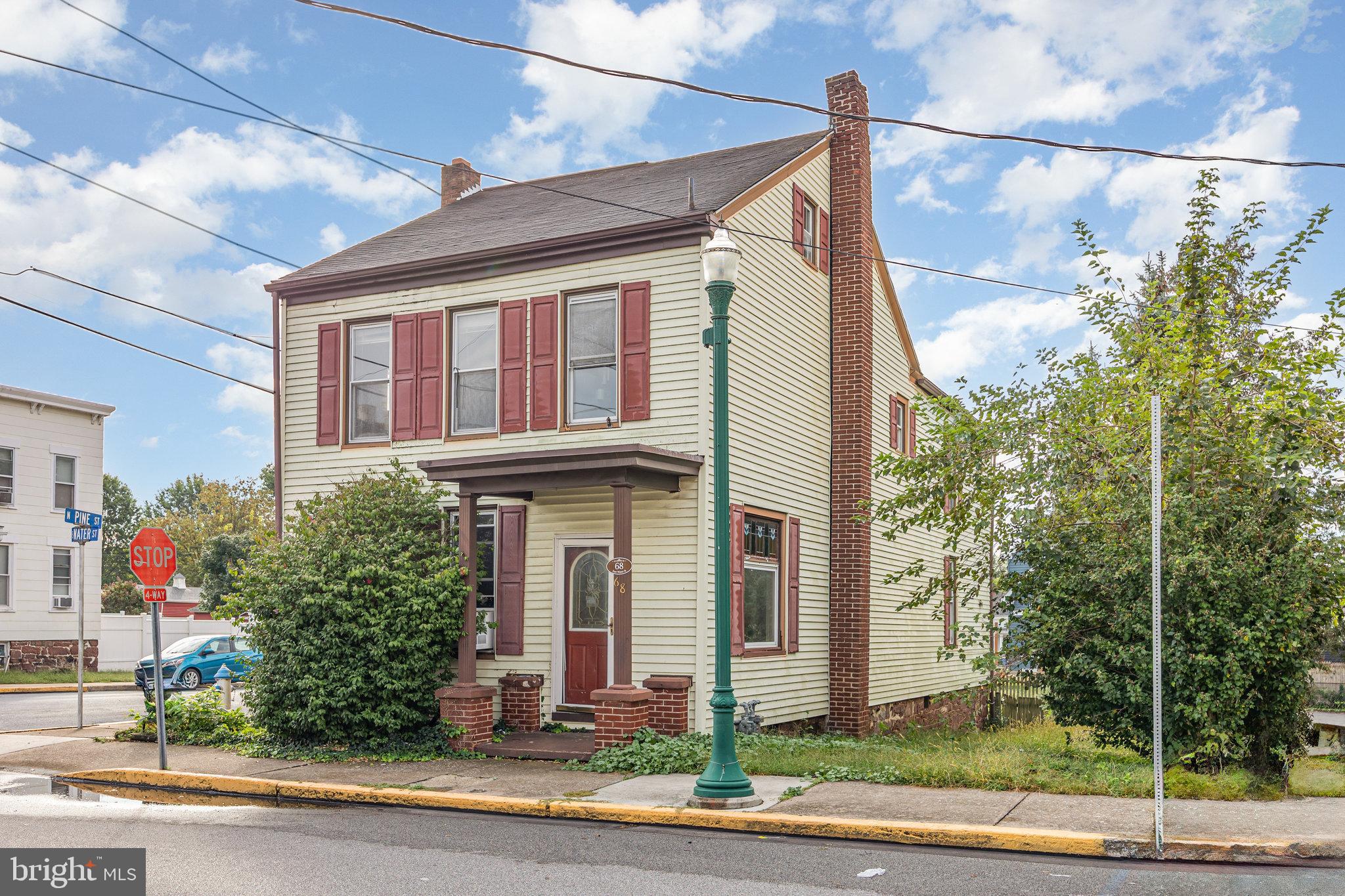 MIDDLETOWN - Residential