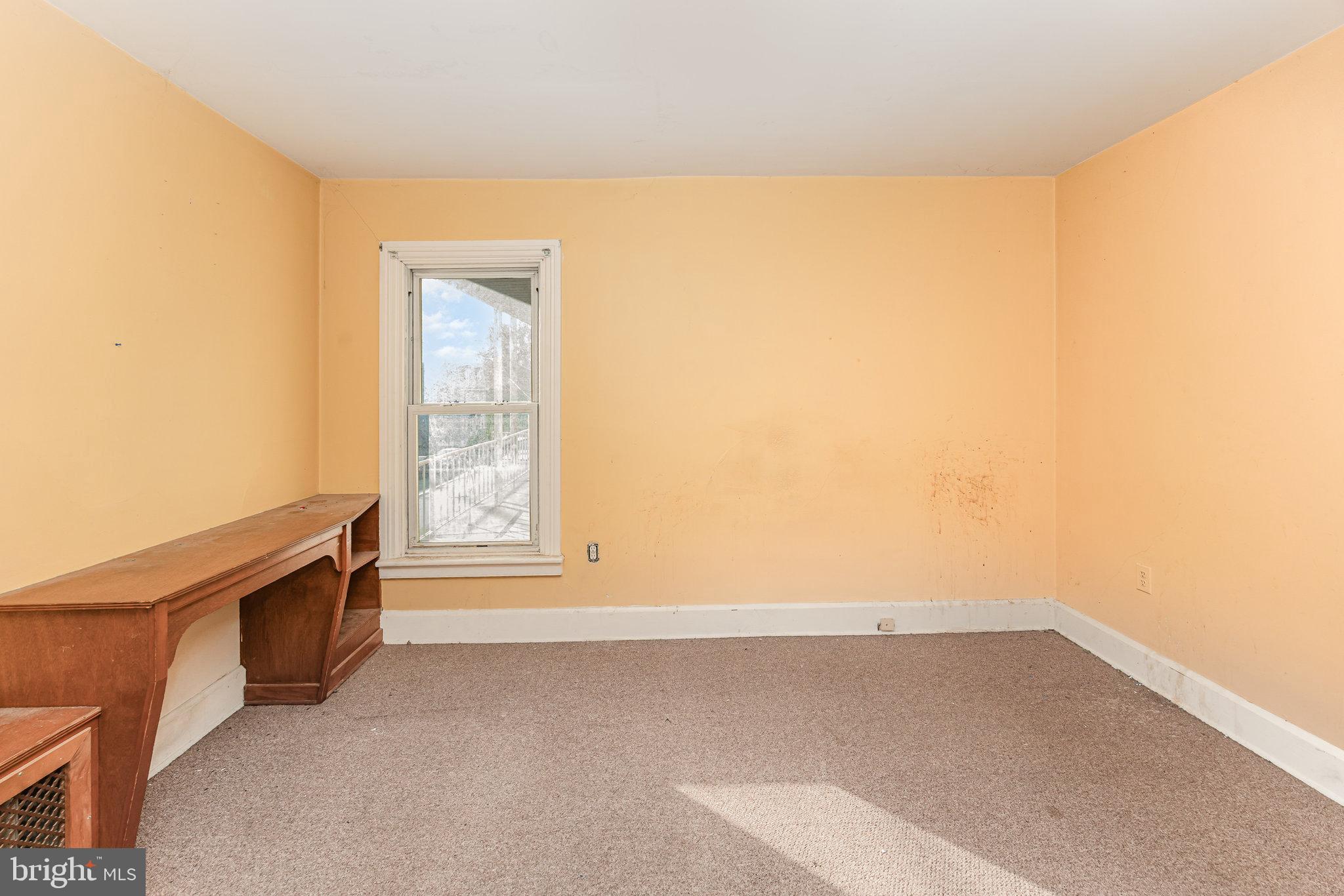 MIDDLETOWN - Residential