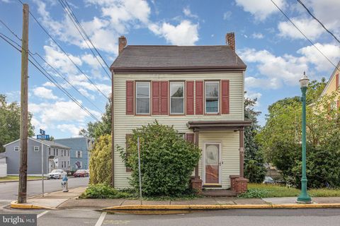 Photo of 68 E Water Street, MIDDLETOWN, PA 17057 (MLS # PADA2050136)