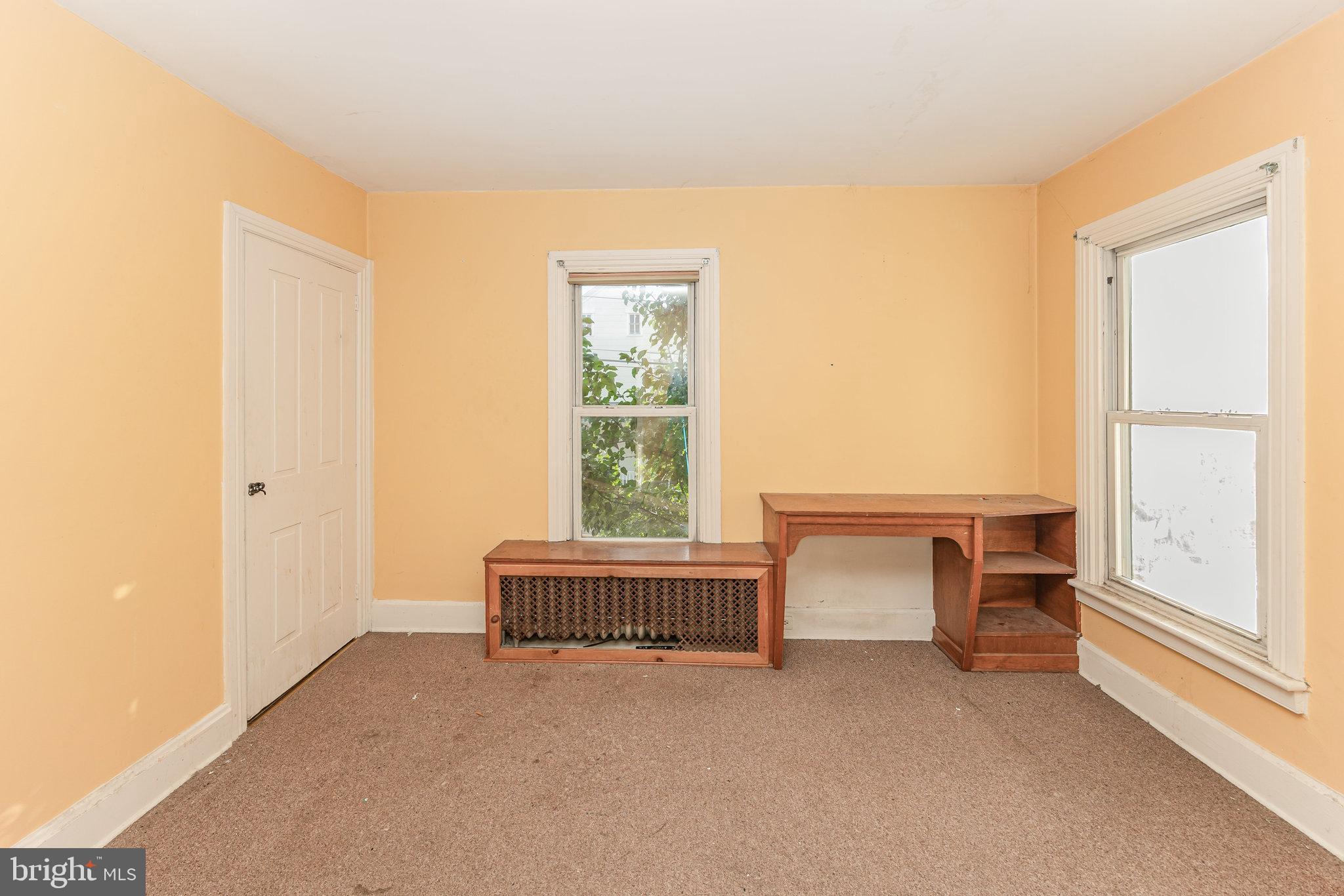 MIDDLETOWN - Residential