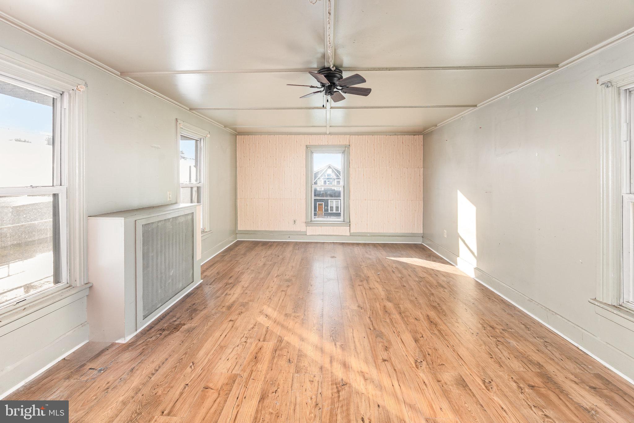 MIDDLETOWN - Residential