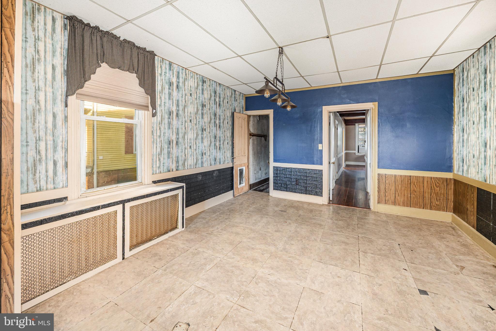 MIDDLETOWN - Residential