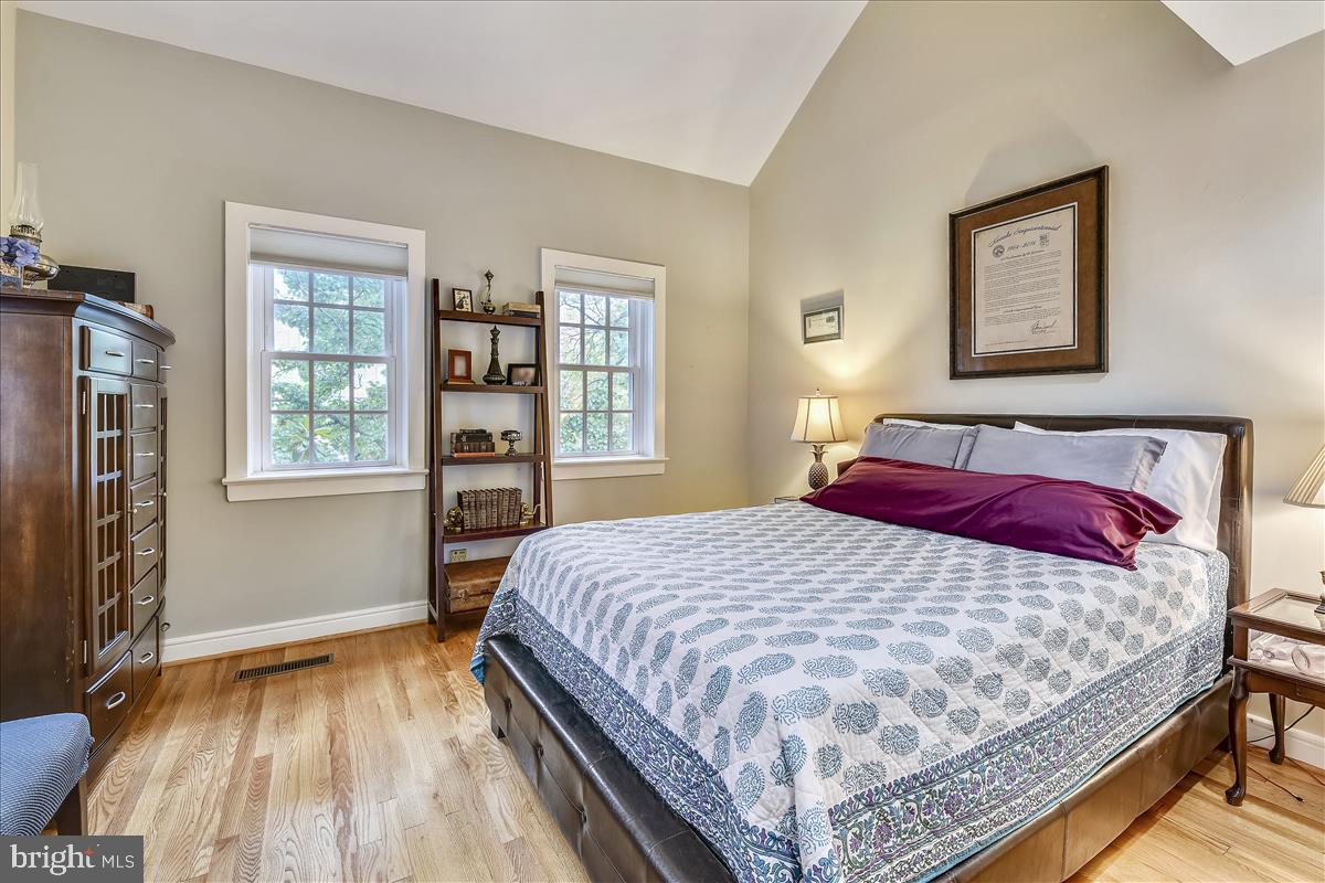 CANAL WAY - Residential Lease