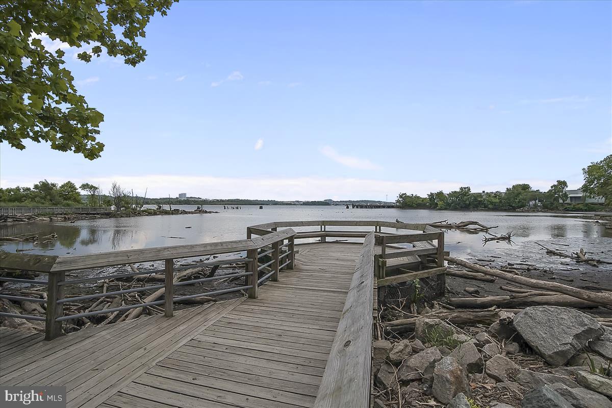 CANAL WAY - Residential Lease