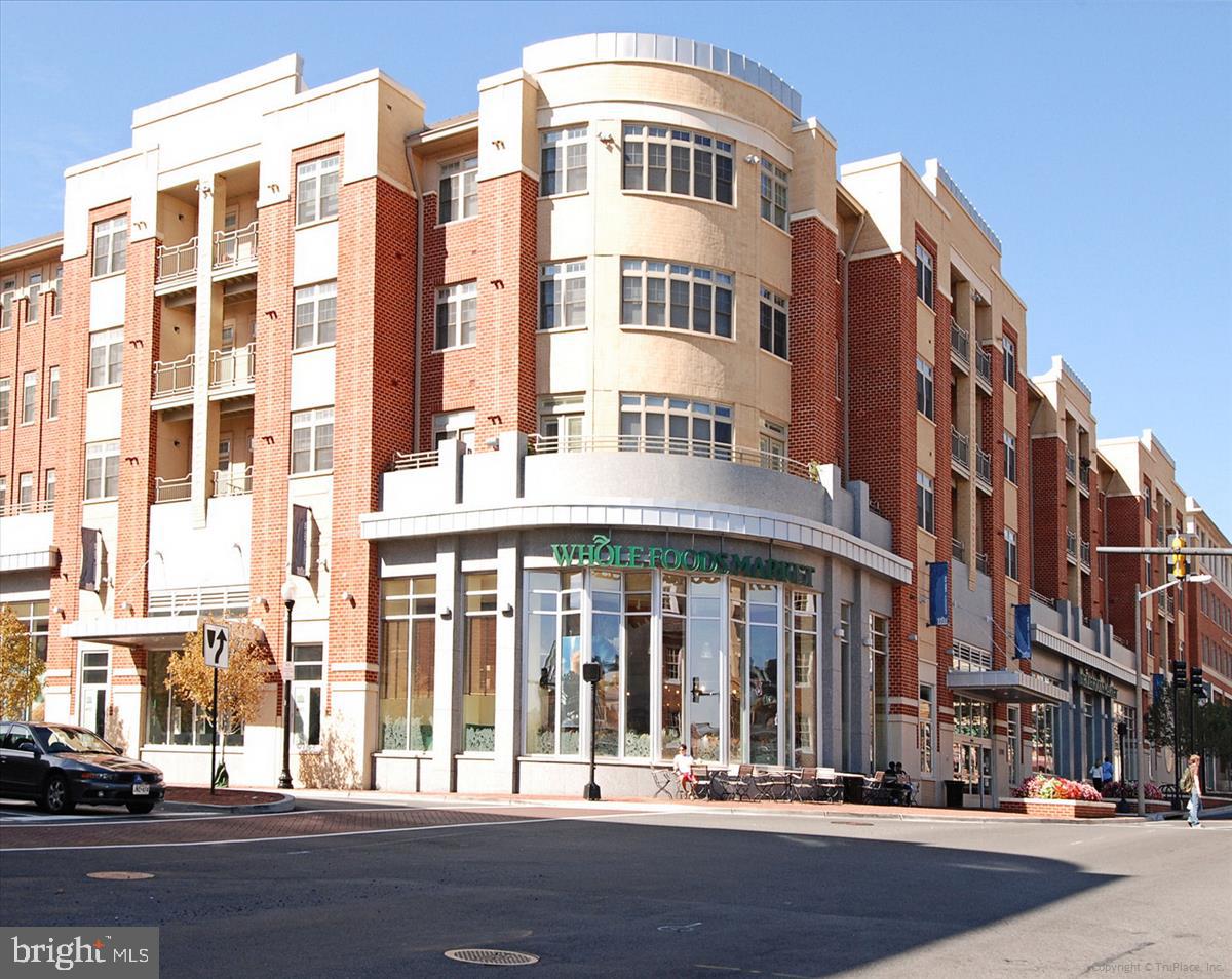 CANAL WAY - Residential Lease