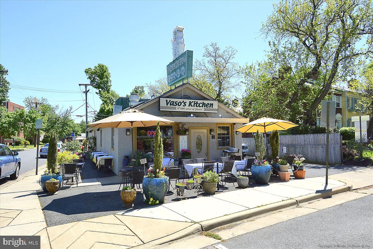 CANAL WAY - Residential Lease