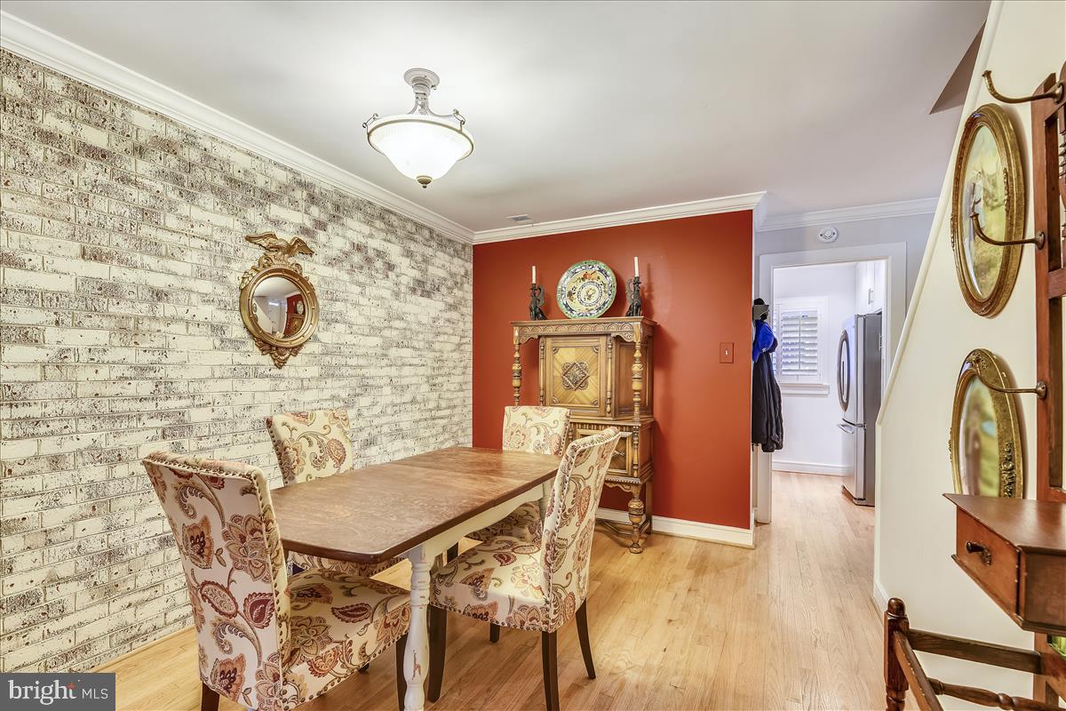 CANAL WAY - Residential Lease