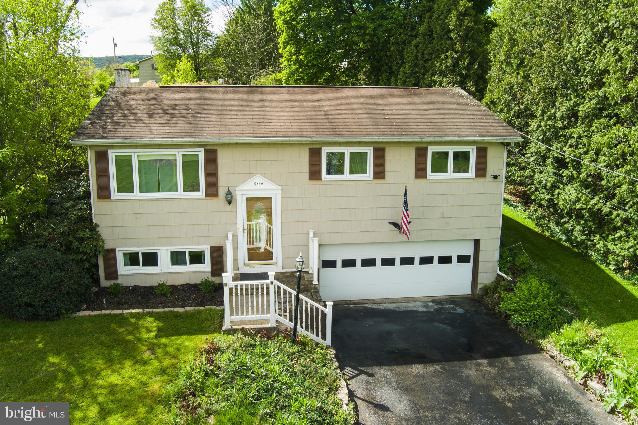 FAIRBROOK - Residential