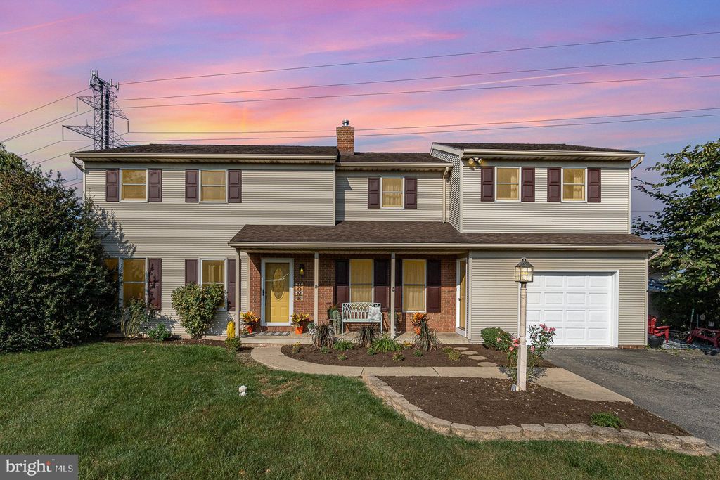Photo of 108 Tracy Court, Willow Street, PA 17584 (MLS # PALA2057266)