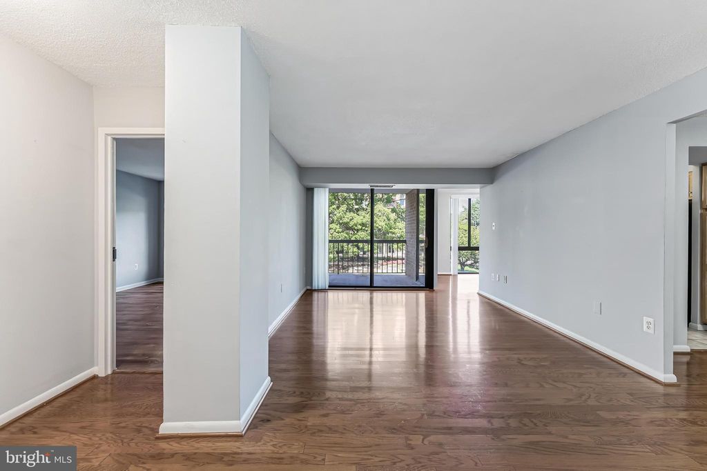 Photo of 4500 S Four Mile Run Drive #105, ARLINGTON, VA 22204 (MLS # VAAR2072930)