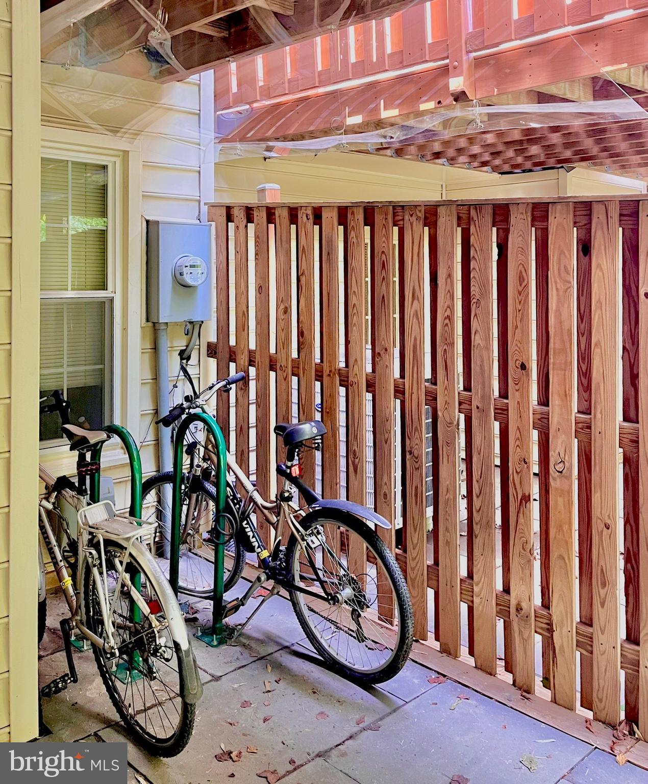 WHITLEY PARK CONDOMINIUM - Residential