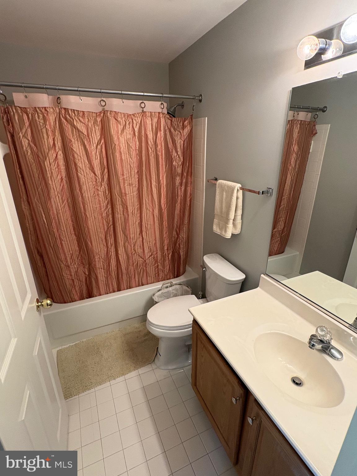 WHITLEY PARK CONDOMINIUM - Residential