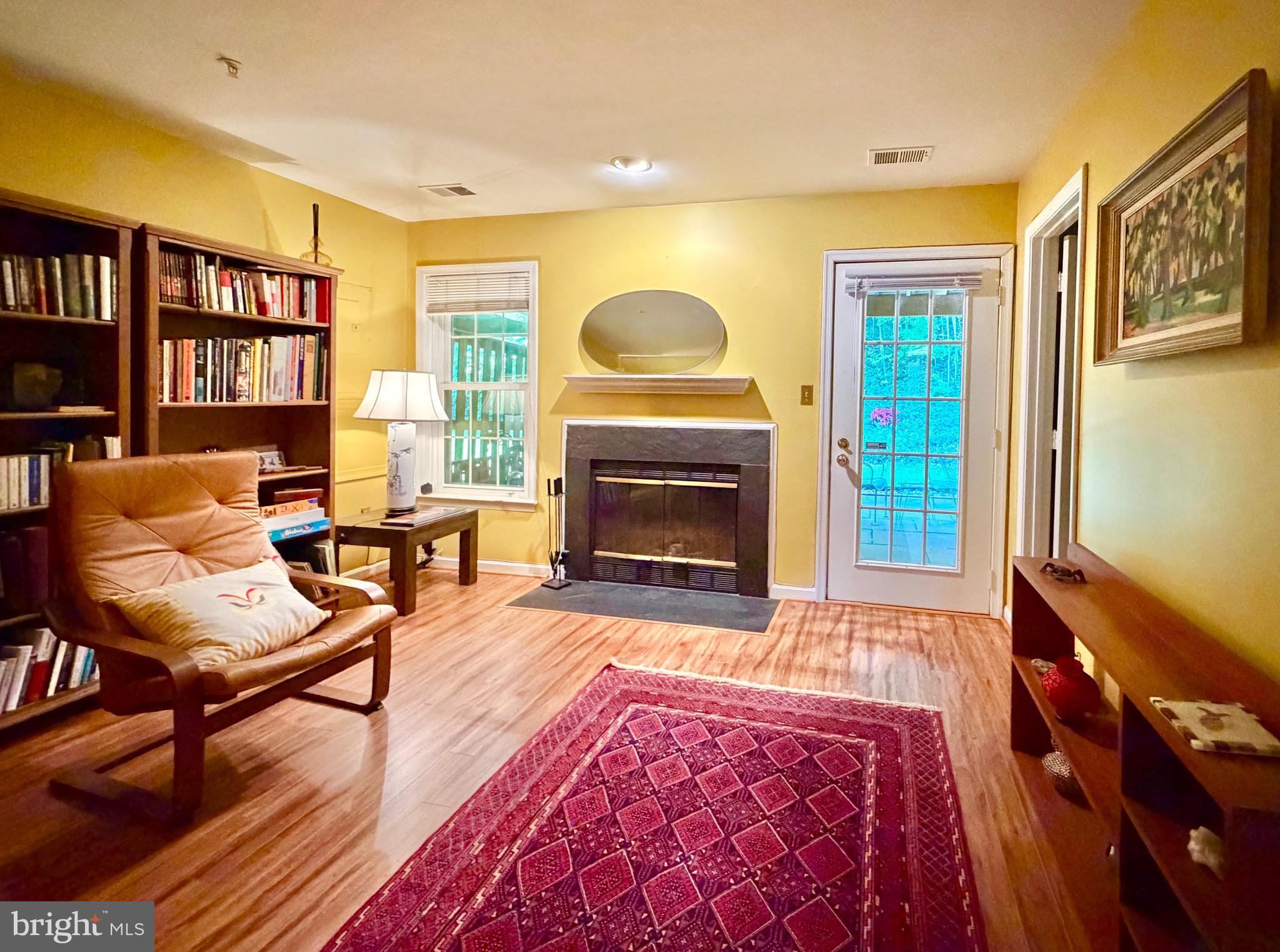 WHITLEY PARK CONDOMINIUM - Residential