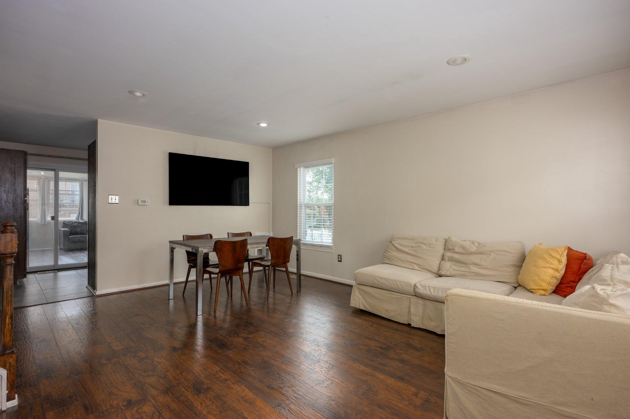11 SILVER HILL COURT