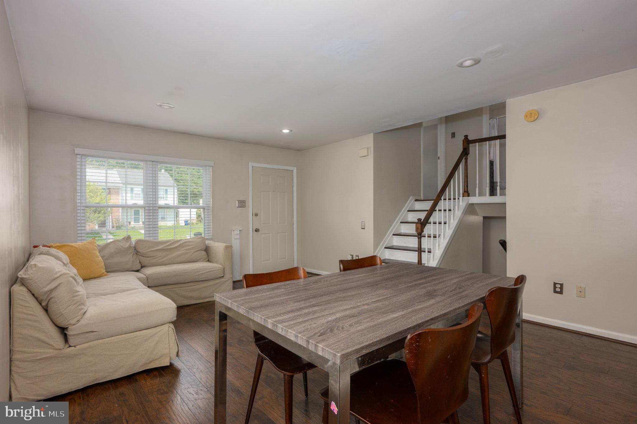 11 SILVER HILL COURT