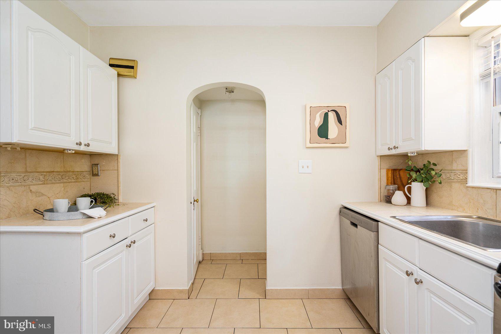 BELVEDERE SQUARE - Residential