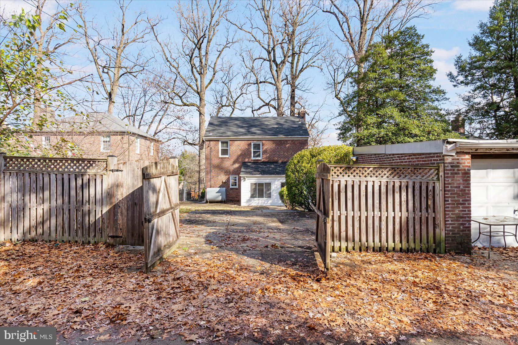 BELVEDERE SQUARE - Residential