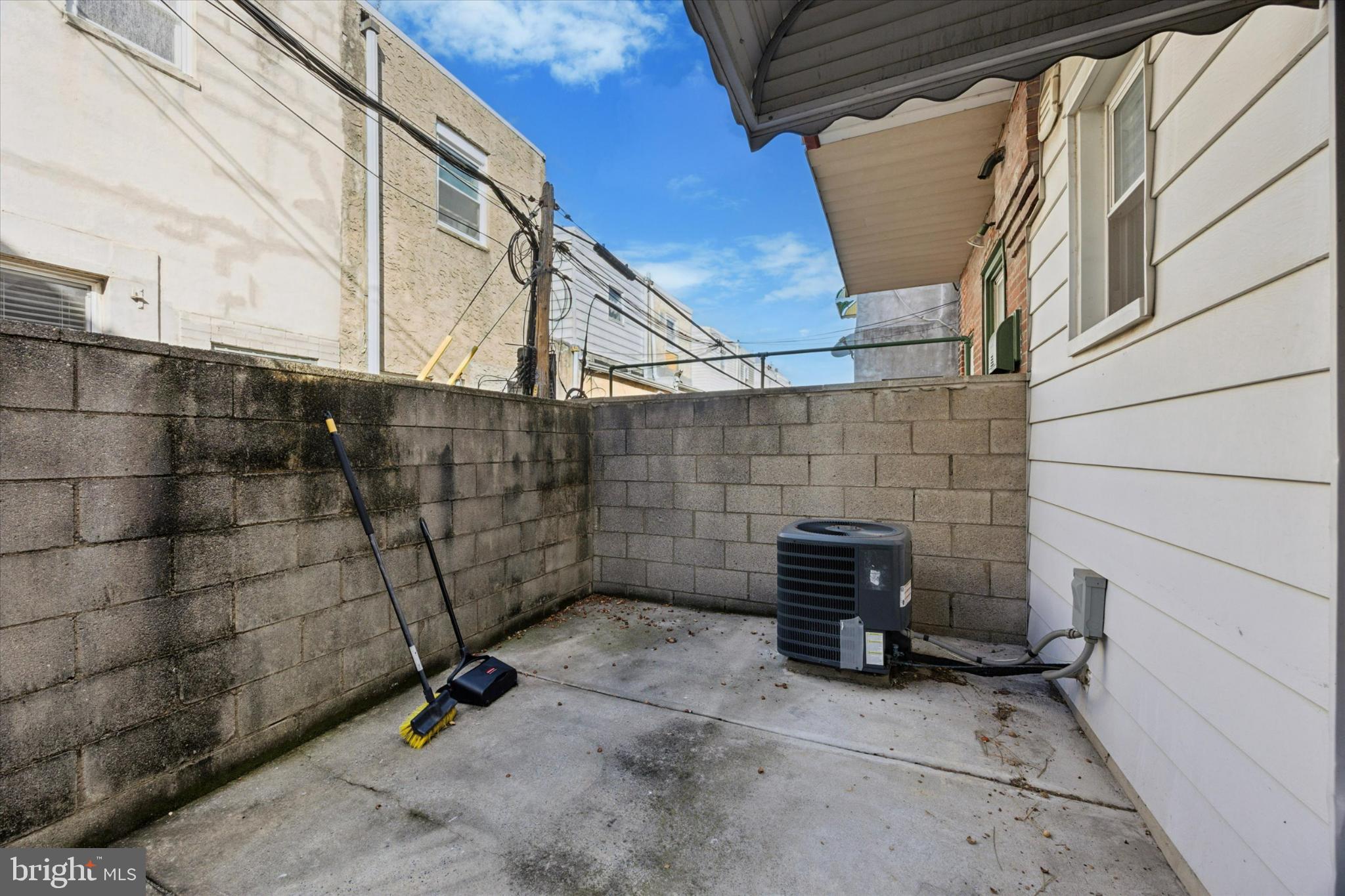 GIRARD ESTATES - Residential