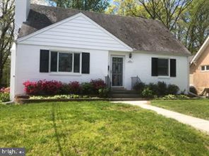 Fantastic 3 level Cape Cod with all the updates done for you—Great location great neighborhood and close to everything—roof 2 years old-both bathrooms updated and remodeled-new flooring thru out including the lower level-kitchen remodeled and updated with granite counters and stainless steel appliances plus high white cabinets— Screened porch off dining room with stairs to wooded backyard. 2 fireplaces—large finished lower level with windows and fireplace and walk up 4 stairs  to backyard—Freshly painted interior—Cul de sac on both ends of street
Come and see your new home