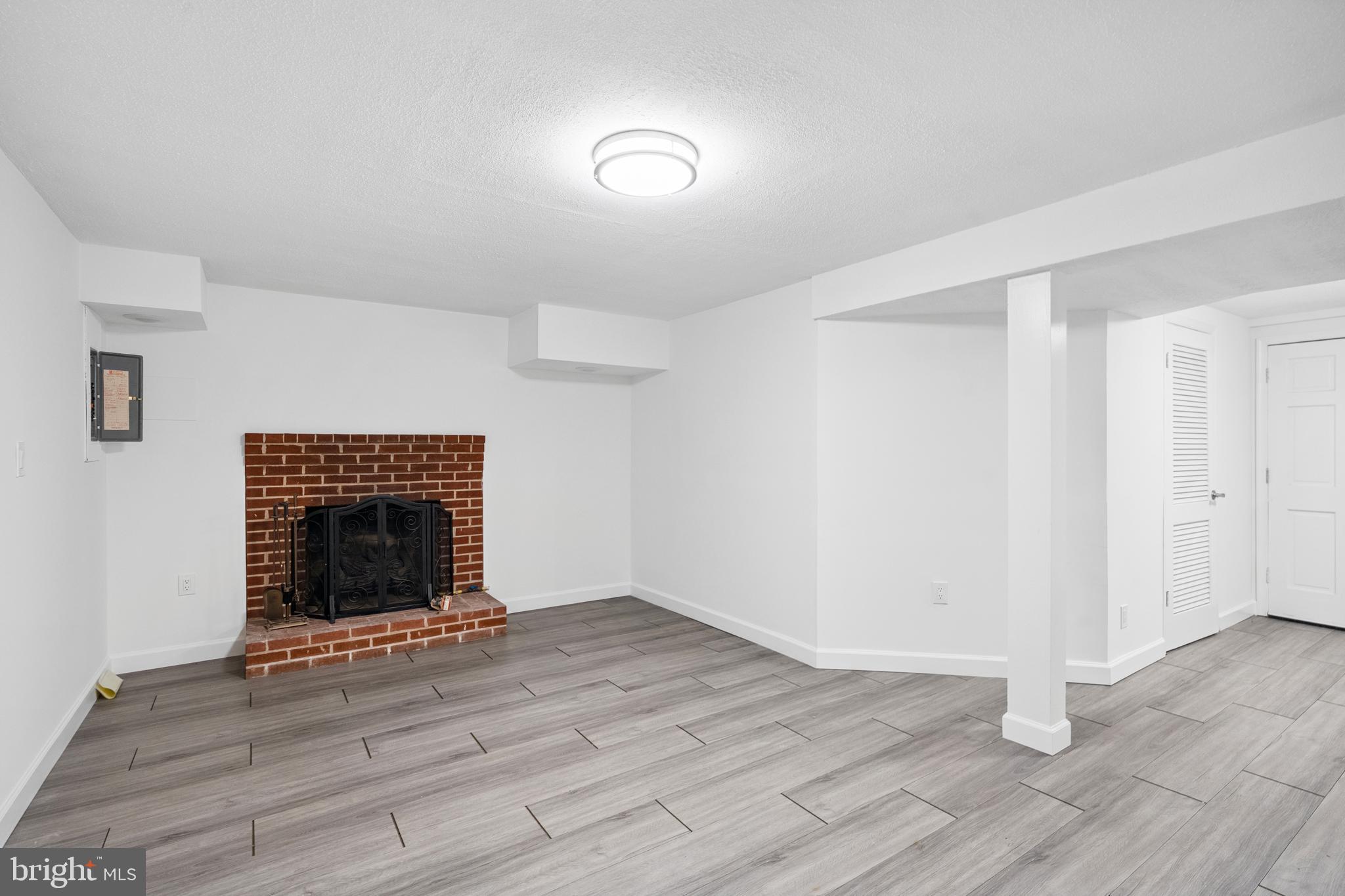 BARCROFT - Residential