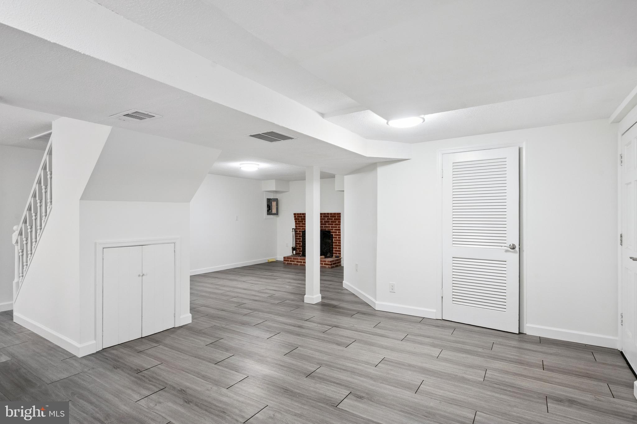 BARCROFT - Residential