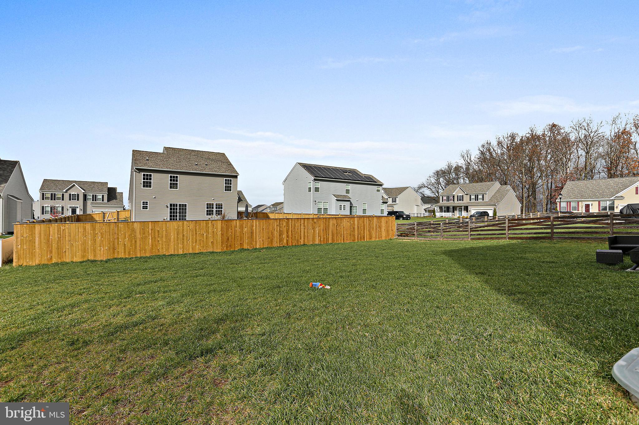 MEADOWBROOK - Residential