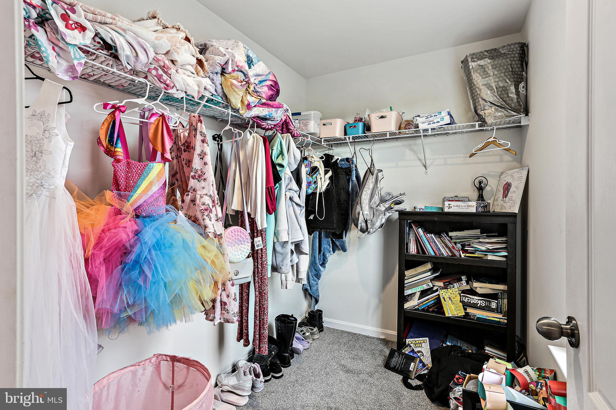 MEADOWBROOK - Residential