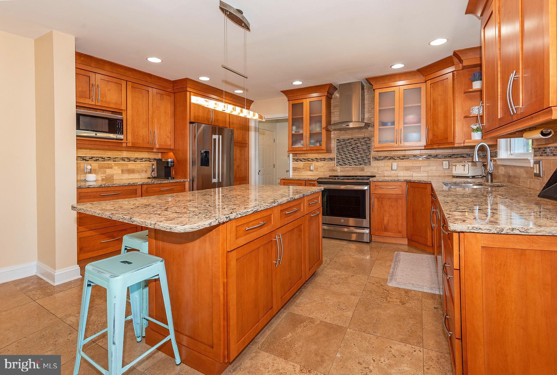 CLAIBORNES LANDING - Residential