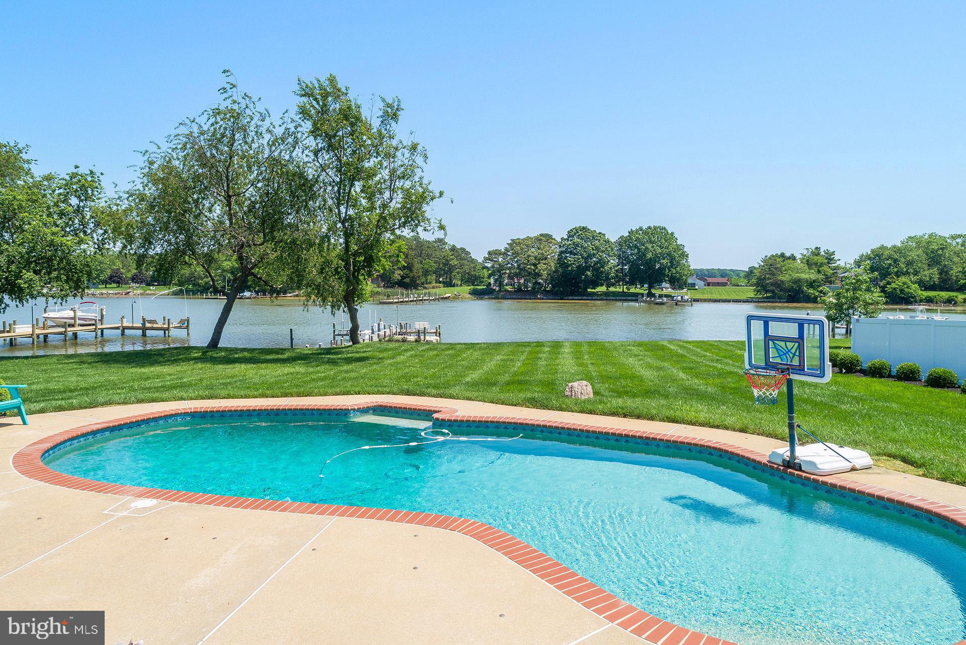 CLAIBORNES LANDING - Residential