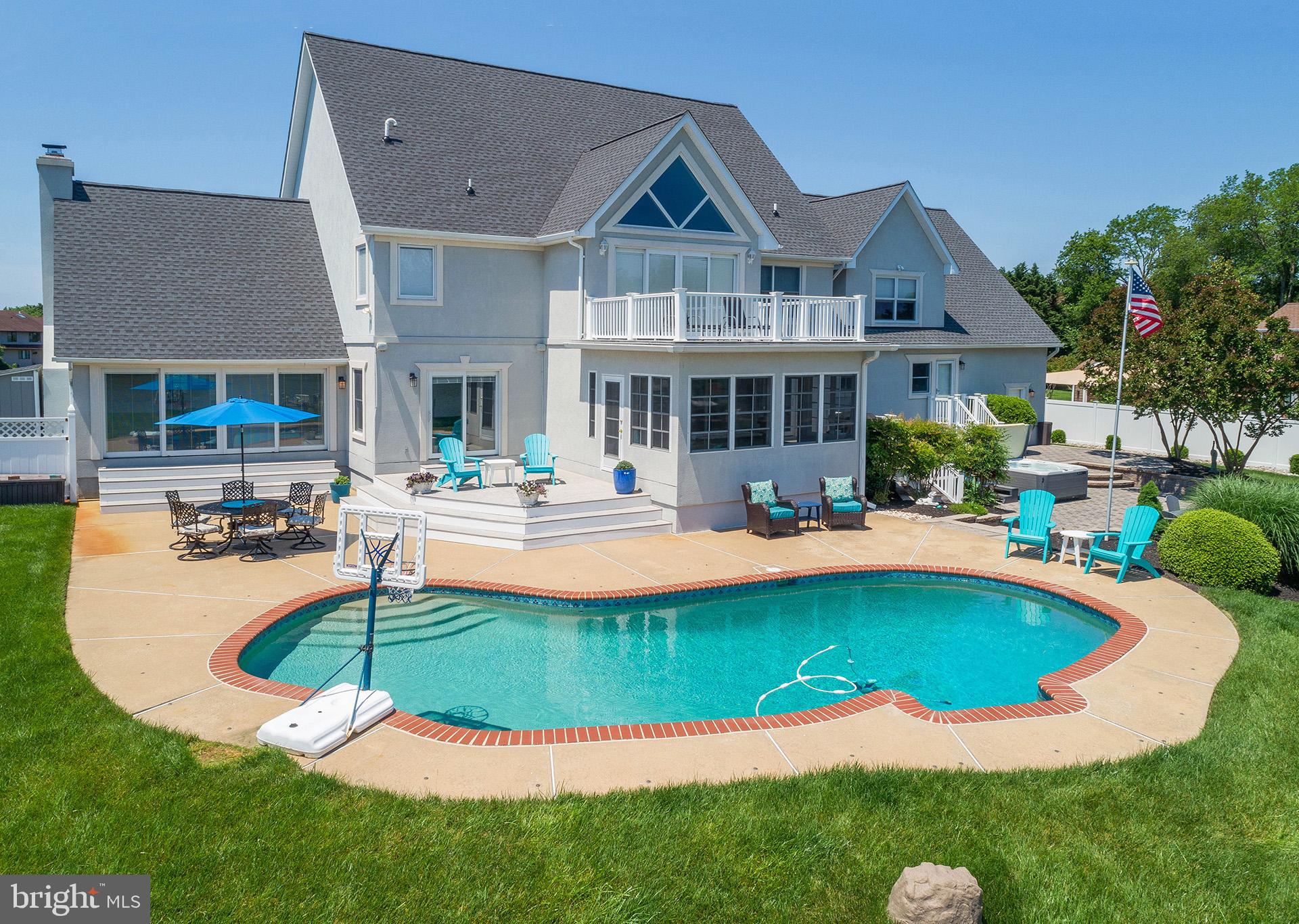 CLAIBORNES LANDING - Residential