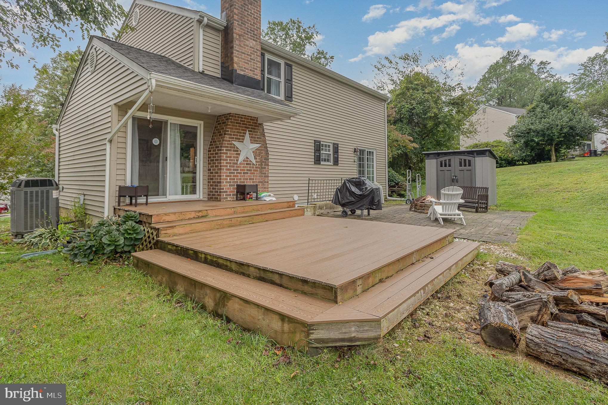 PINEDALE WOODS - Residential