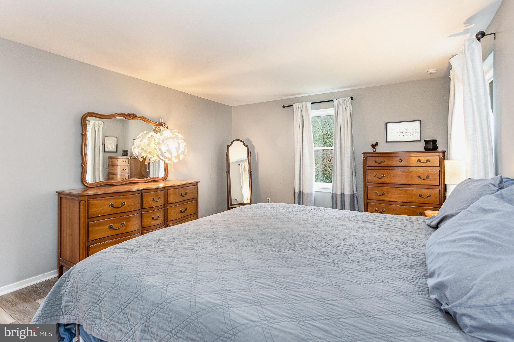 PINEDALE WOODS - Residential