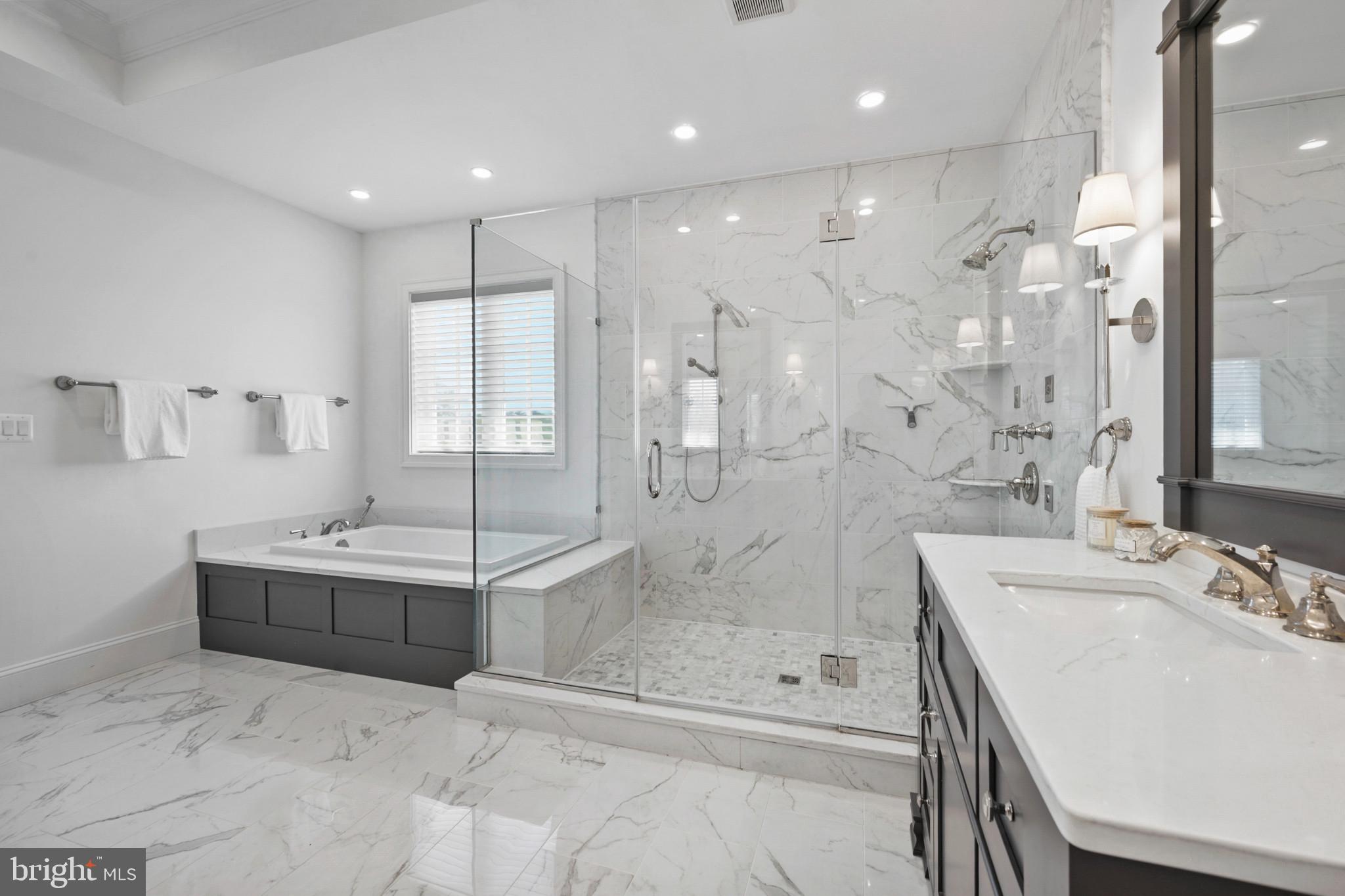 OAKWOOD KNOLLS - Residential