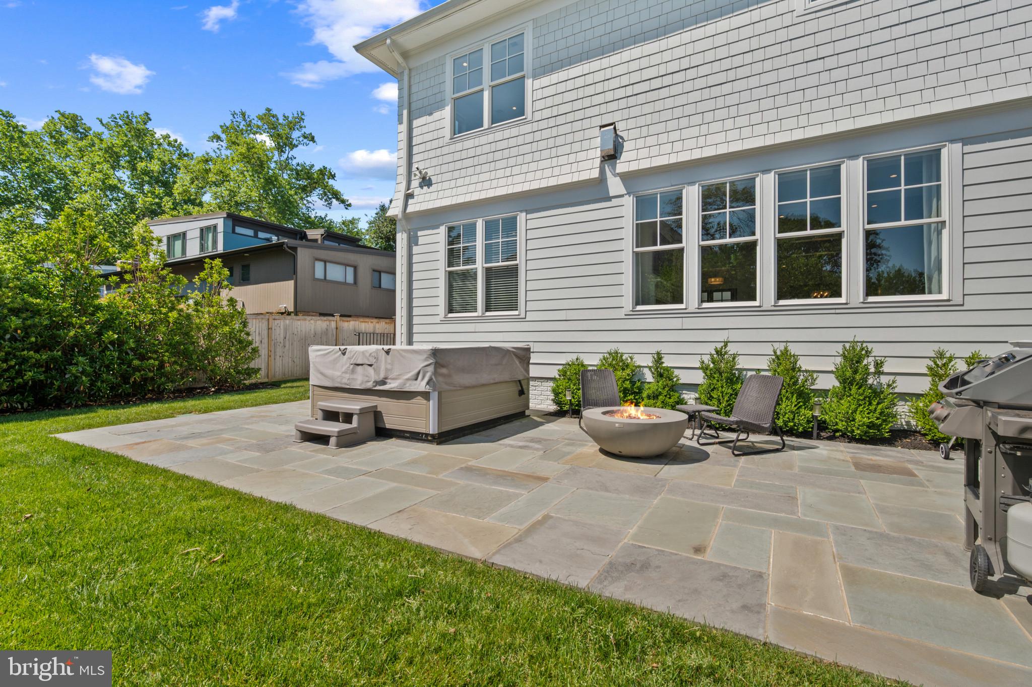 OAKWOOD KNOLLS - Residential
