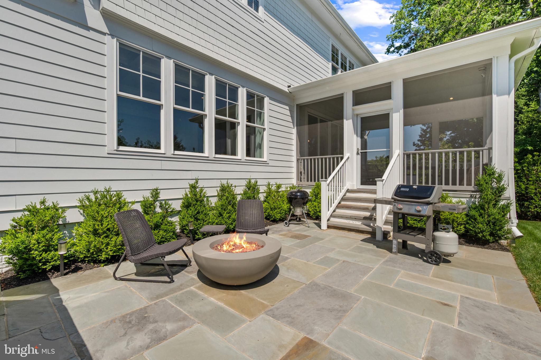 OAKWOOD KNOLLS - Residential