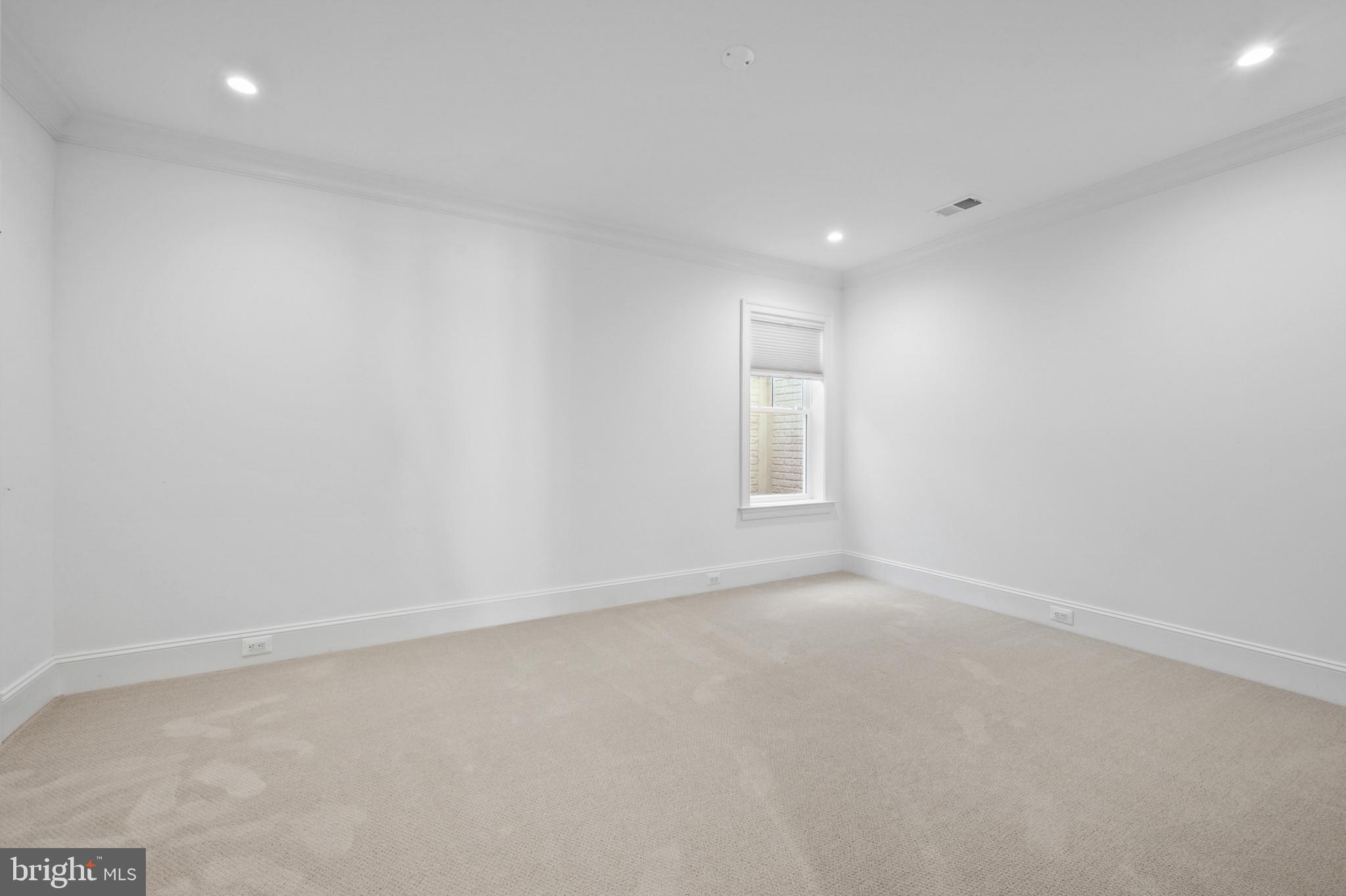 OAKWOOD KNOLLS - Residential