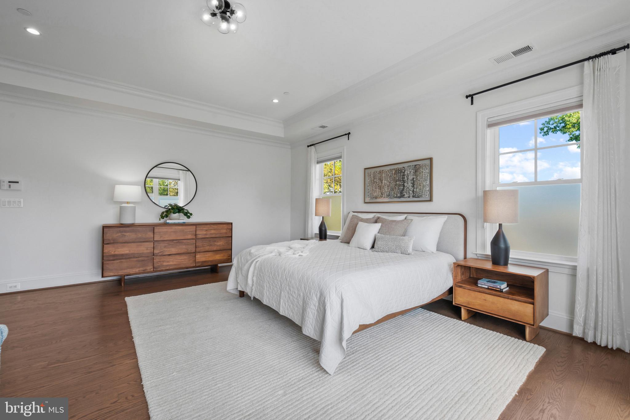 OAKWOOD KNOLLS - Residential