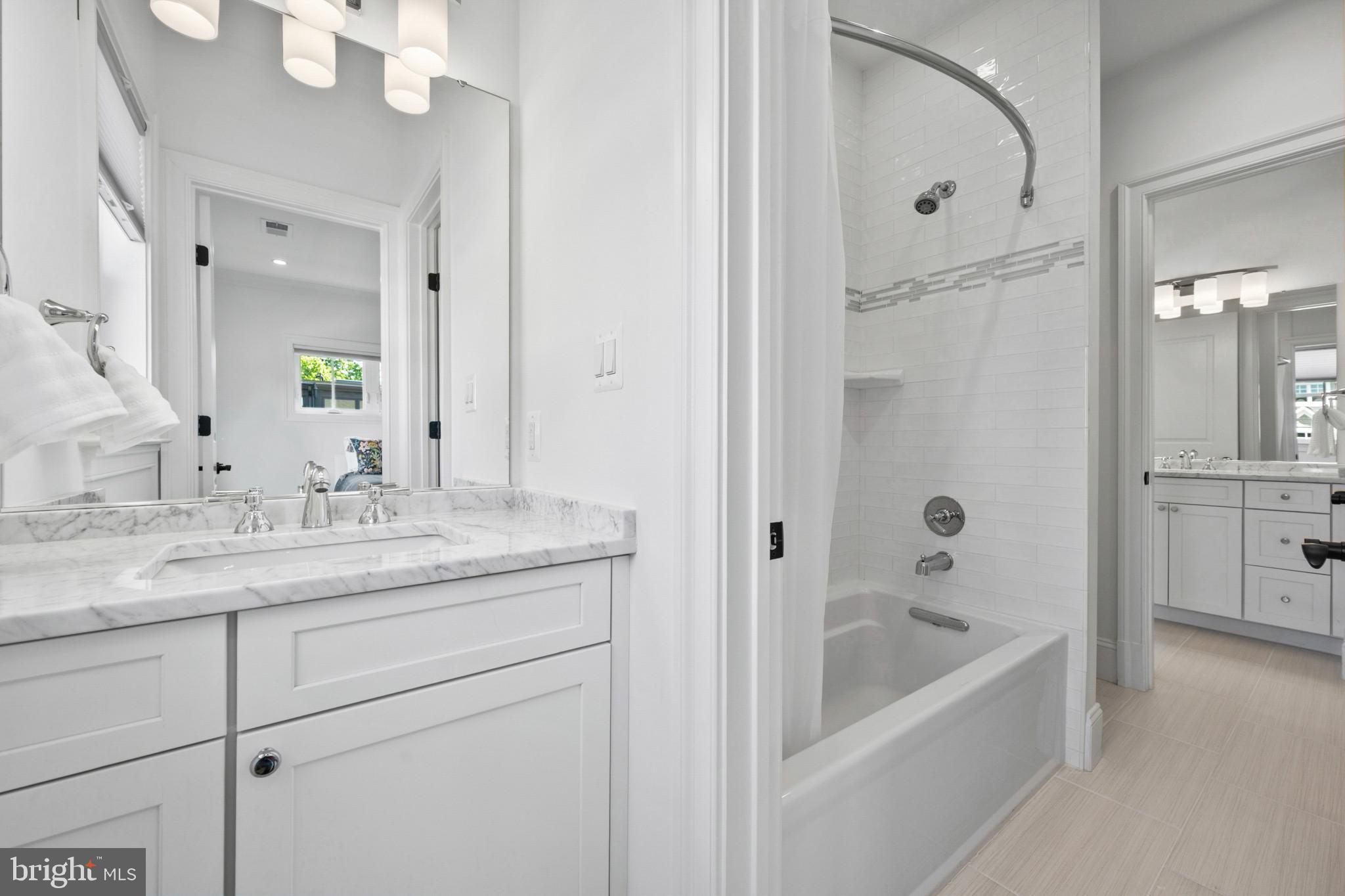 OAKWOOD KNOLLS - Residential