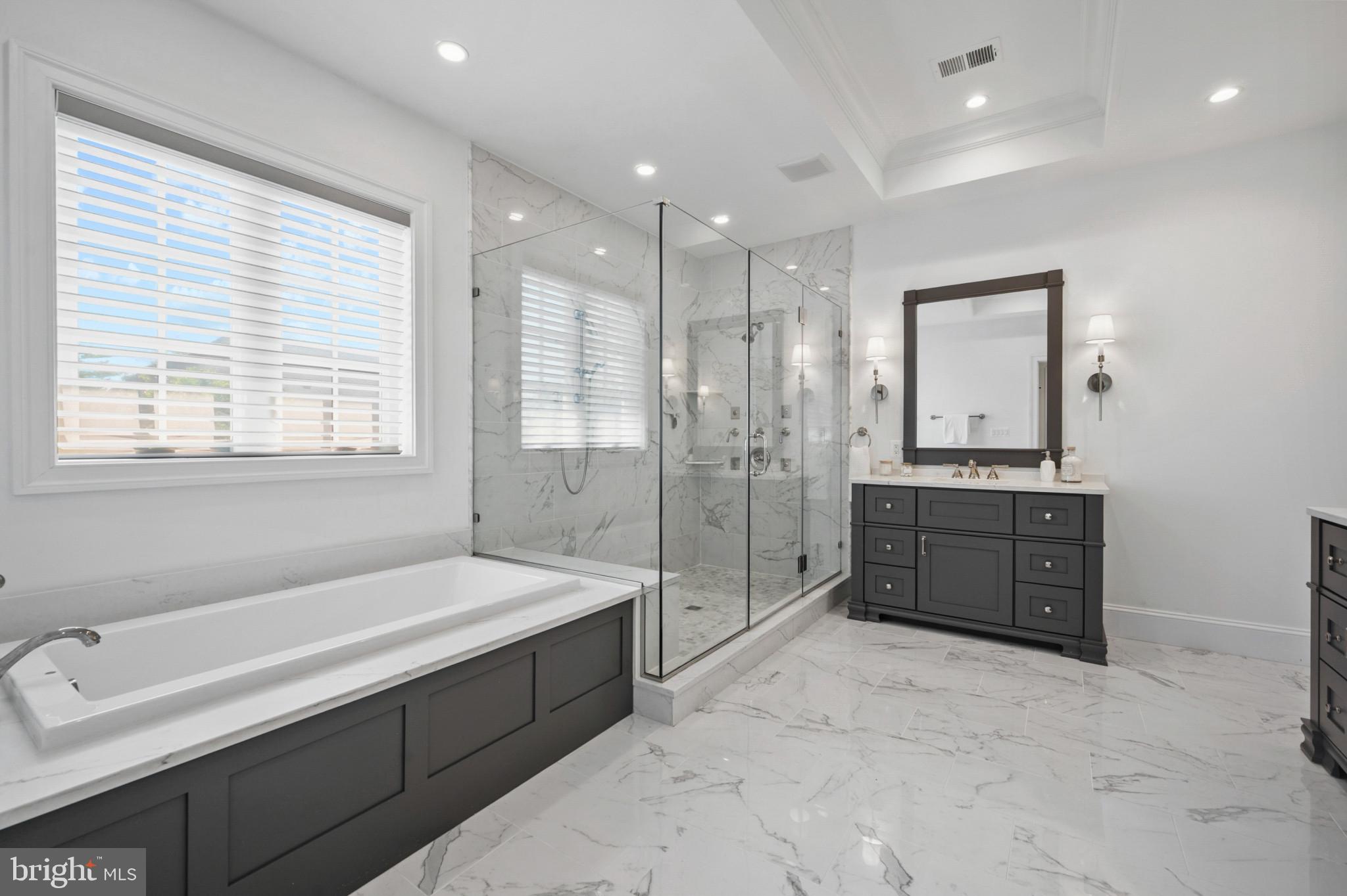 OAKWOOD KNOLLS - Residential