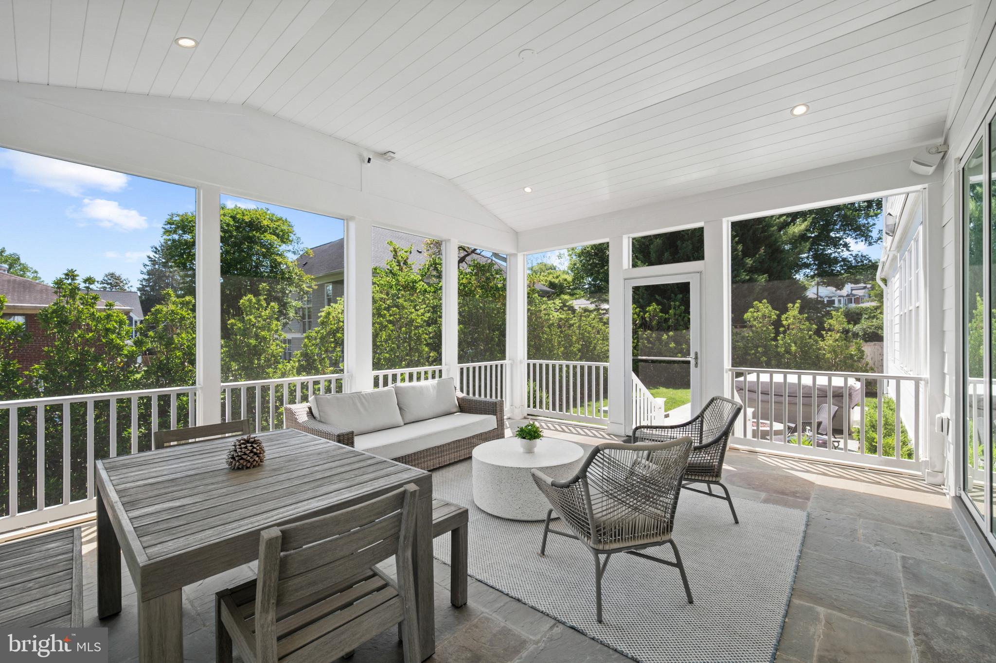 OAKWOOD KNOLLS - Residential