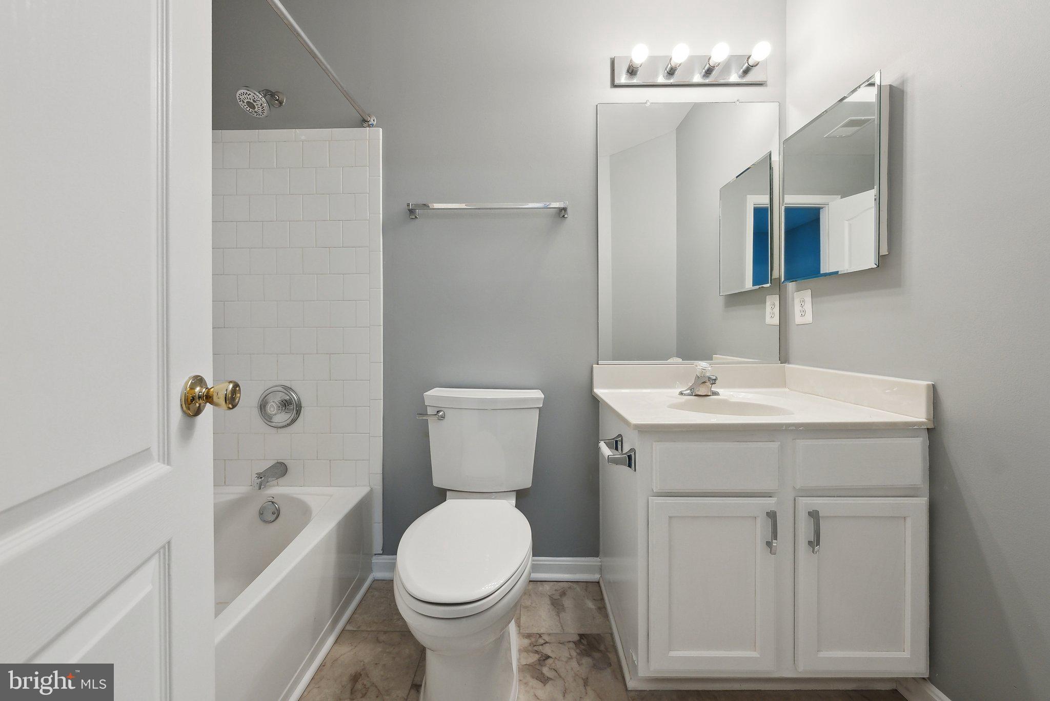 MCKENDREE - Residential Lease