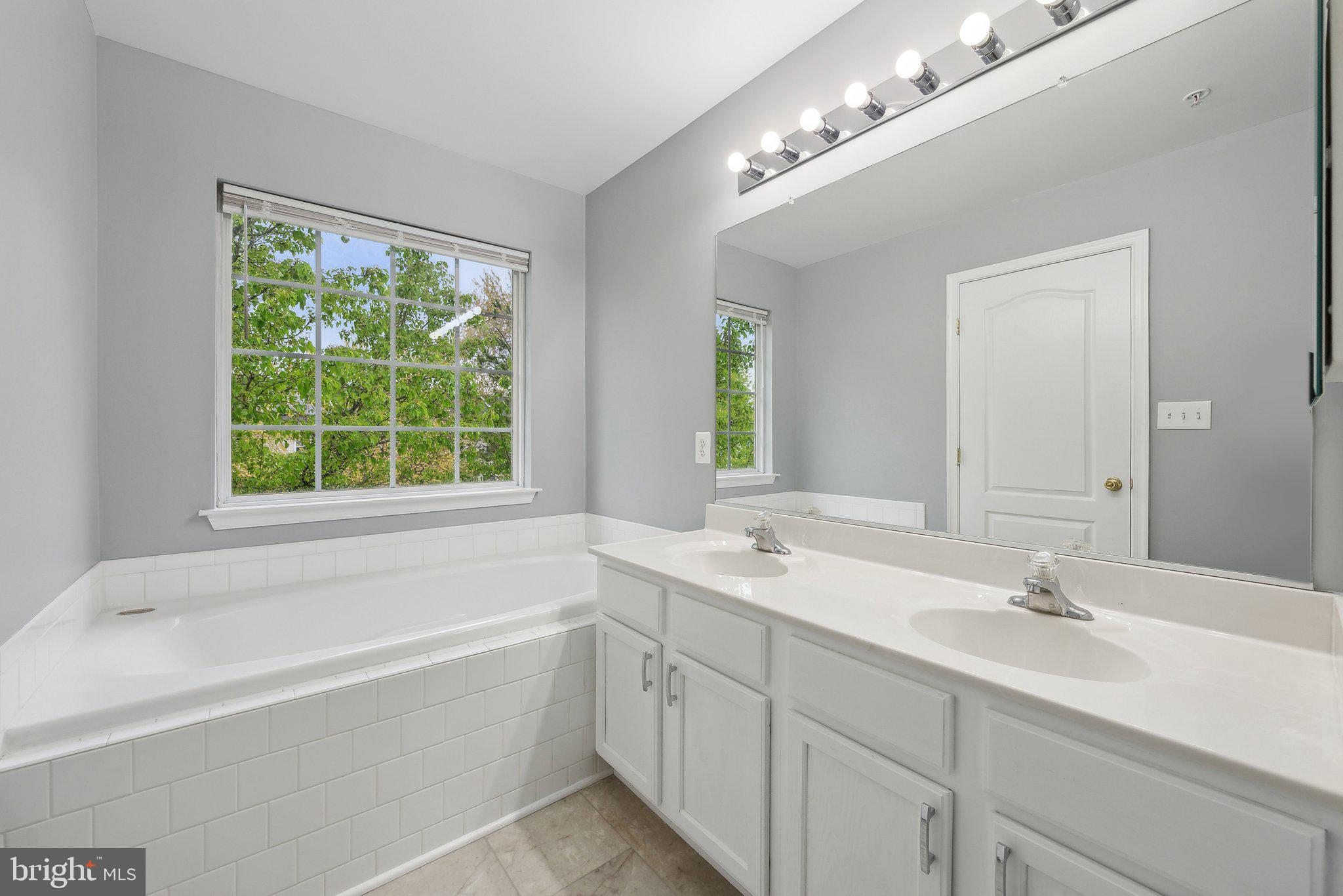 MCKENDREE - Residential Lease