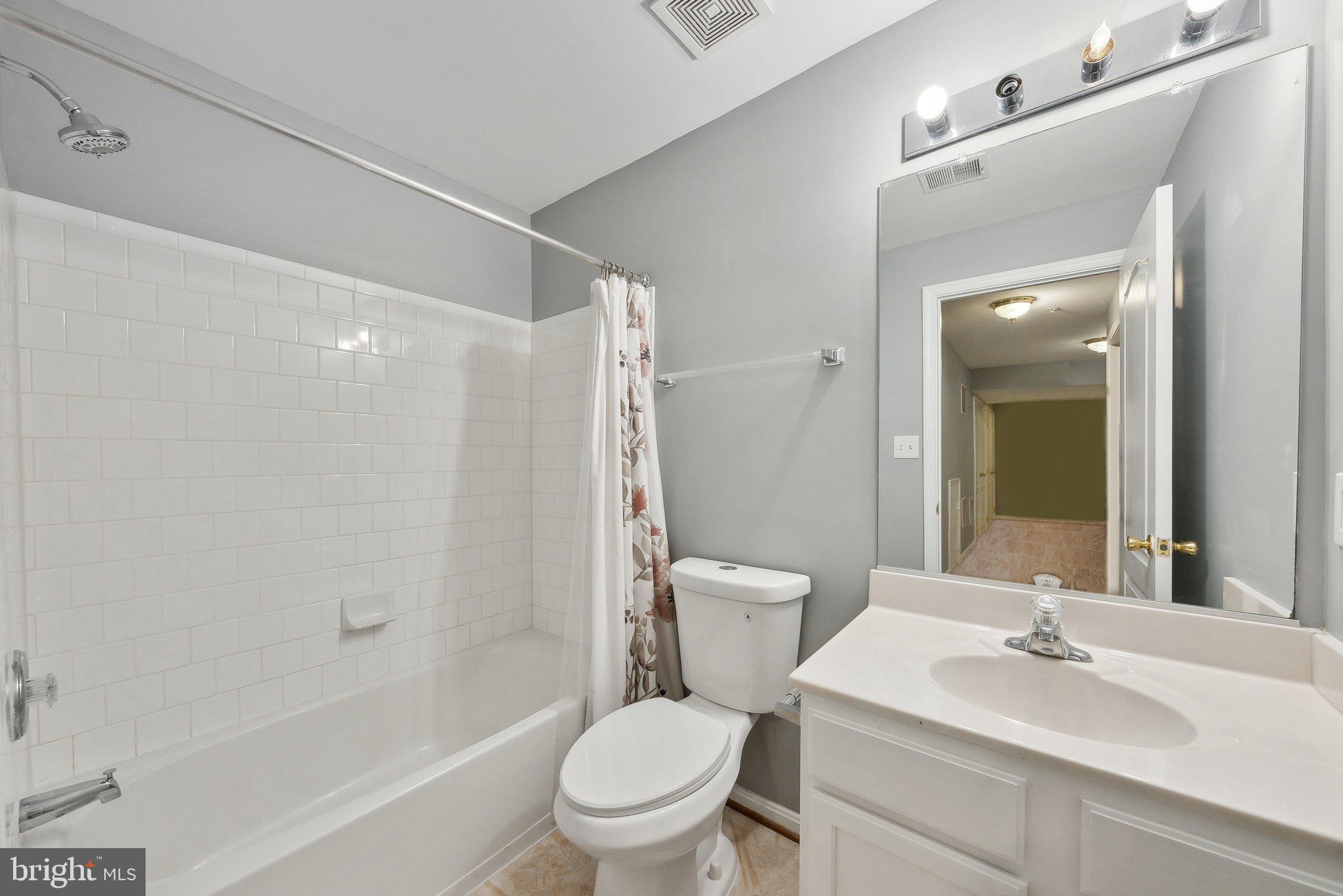 MCKENDREE - Residential Lease